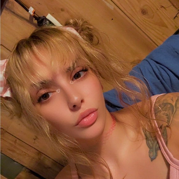 Meet your Posher, Kristina - Picture 2 of 3